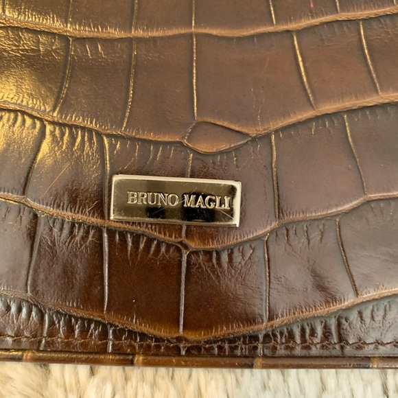 BRUNO MAGLI GORGEOUS CROCODILE DESIGNER PURSE/INTERIOR ZIPPER POCKET/BACK POCKET - Picture 2 of 7